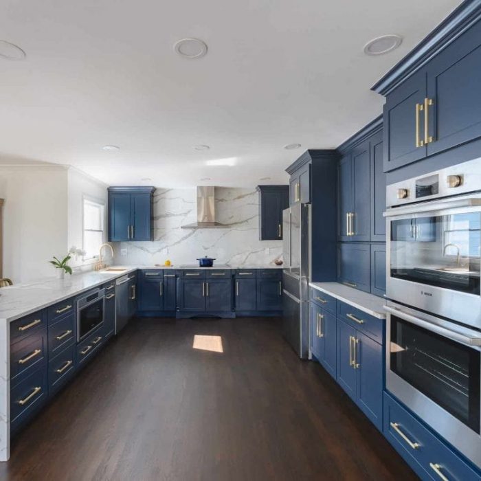 Blue-Kitchen-Photos-2-of-24-scaled-2.jpg