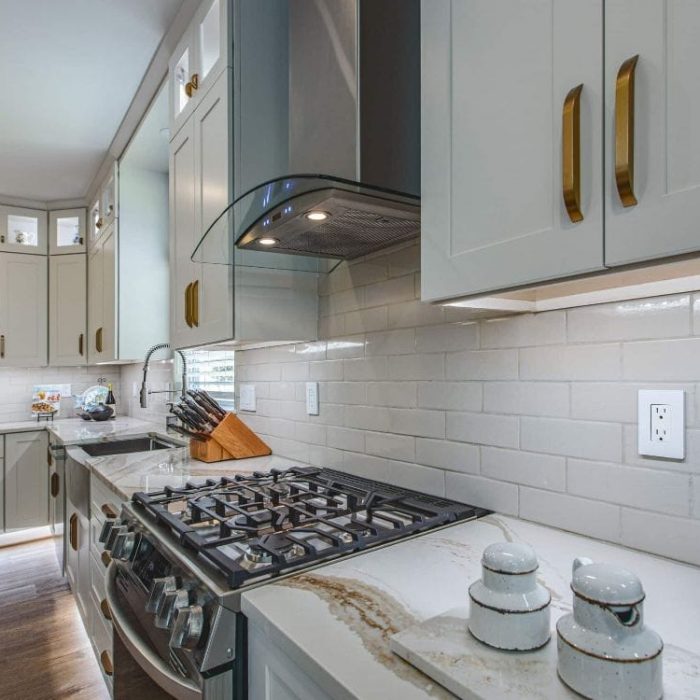 UCS-Woodbridge-Kitchen-by-Craig-10-of-31-scaled-1.jpg